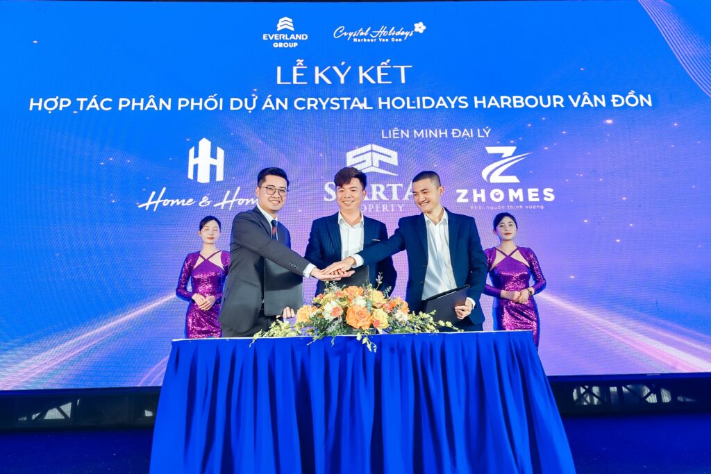 thiết kế website Zhomes.vn