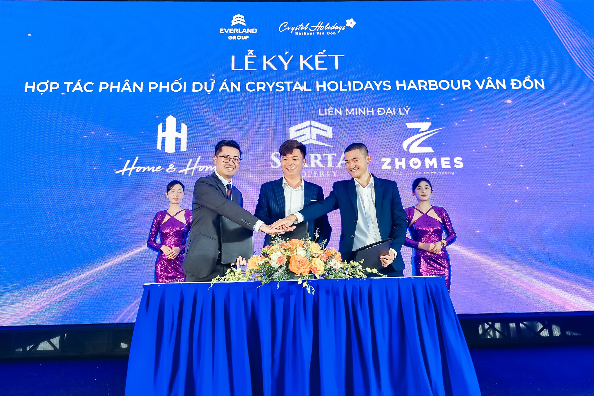 thiết kế website Zhomes.vn
