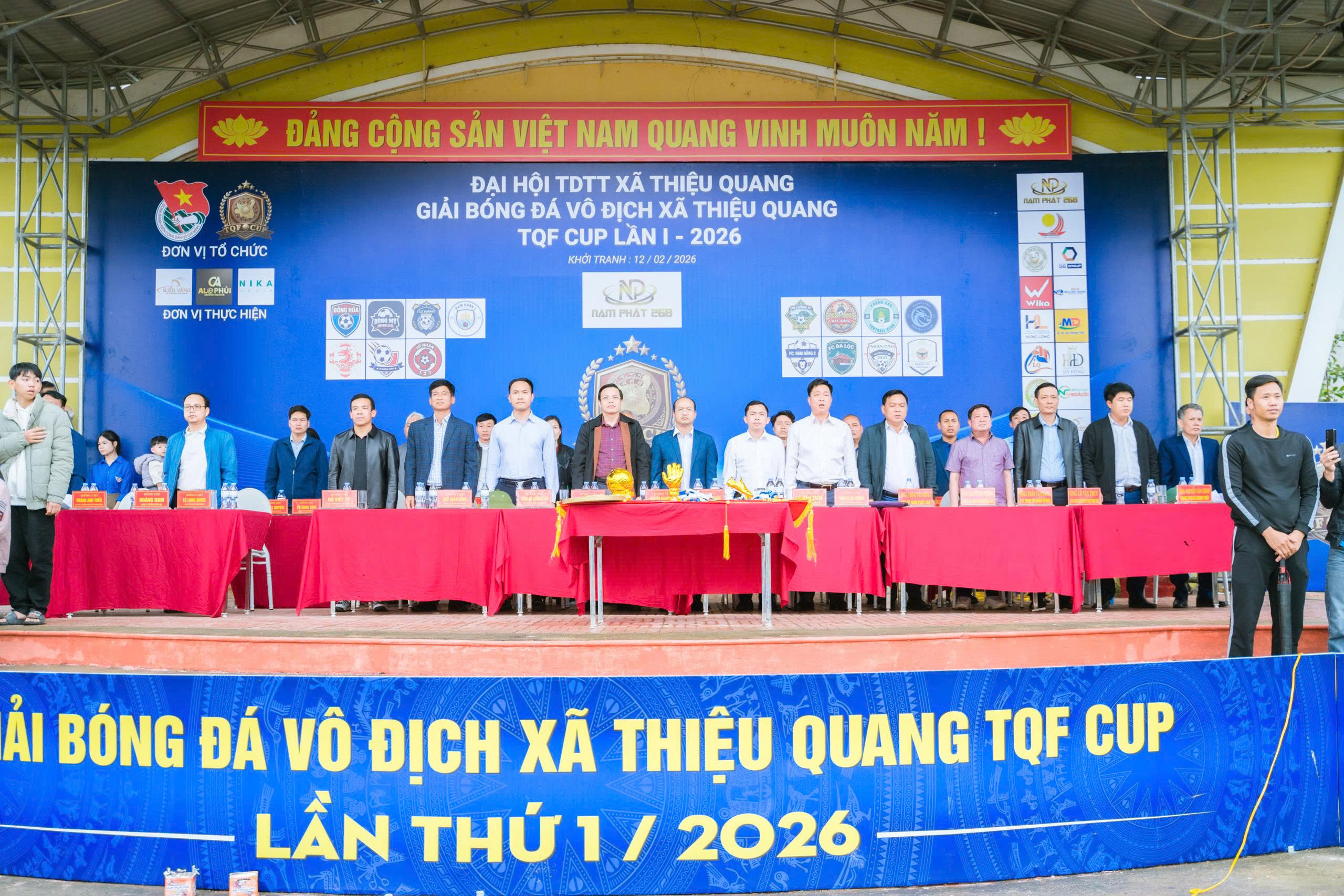 Dấu Ấn Truyền Thông Sự Kiện Thể Thao Nika Media Tại Giải Bóng Đá TQF CUP 2026 14 Hình Ảnh Cán bộ lãnh đạo xã Thiệu Quang tham dự buổi bế mạc giải